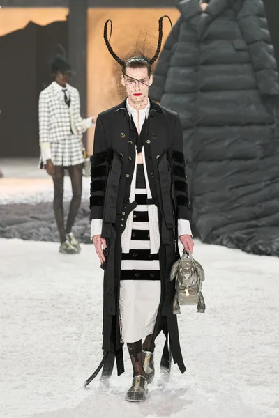 Look 29